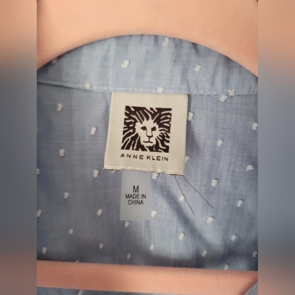 Anne Klein Swiss Dot Button Up - Picture 2 of 5